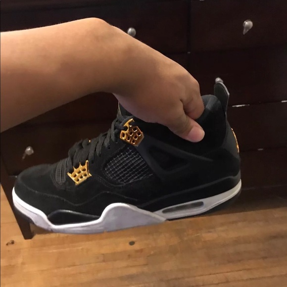 Air Jordan 4 Royalty - Picture 2 of 8